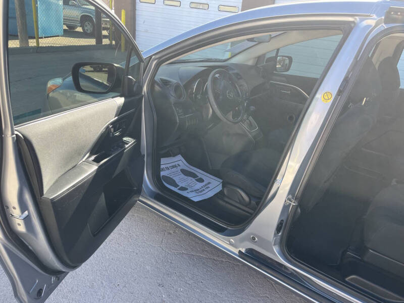 2013 Mazda MAZDA5 Sport