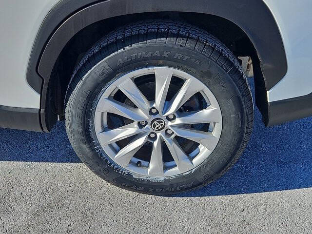 2022 Toyota Corolla Cross LE