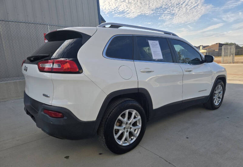 2017 Jeep Cherokee Latitude photo 17