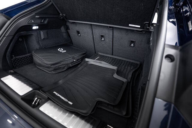 2025 Porsche Macan 4 Electric