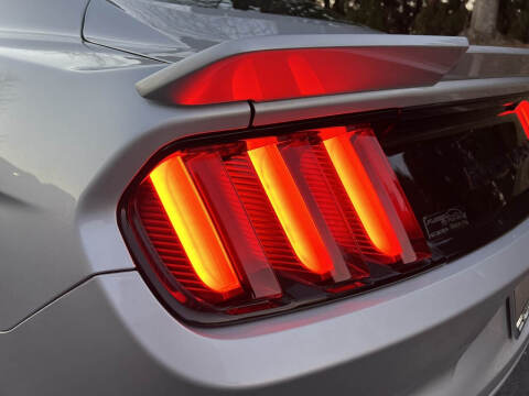 2015 Ford Mustang V6