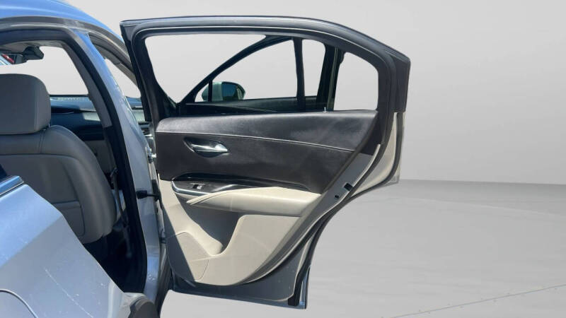 2020 Cadillac XT4 Premium Luxury