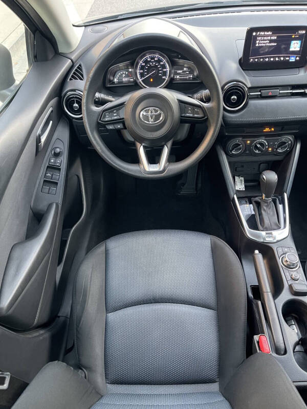 2019 Toyota Yaris XLE