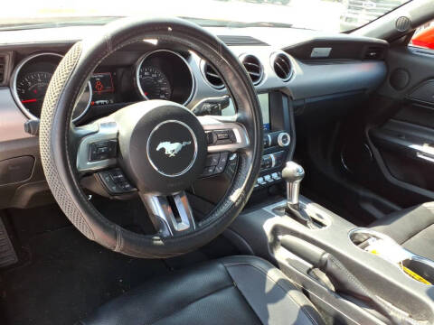 2022 Ford Mustang EcoBoost Premium