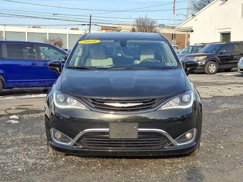 2018 Chrysler Pacifica Hybrid Touring Plus