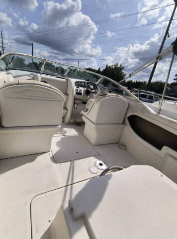 2001 Sea Ray 225 Weekender