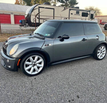 2004 MINI Cooper for sale at Township Autoline in Sewell NJ