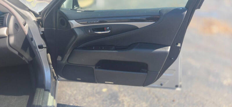2014 Lexus LS 460