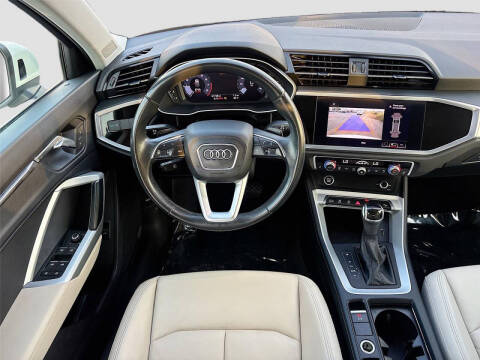 2021 Audi Q3 quattro S line Premium 45 TFSI