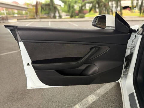 2019 Tesla Model 3 Standard Range Plus