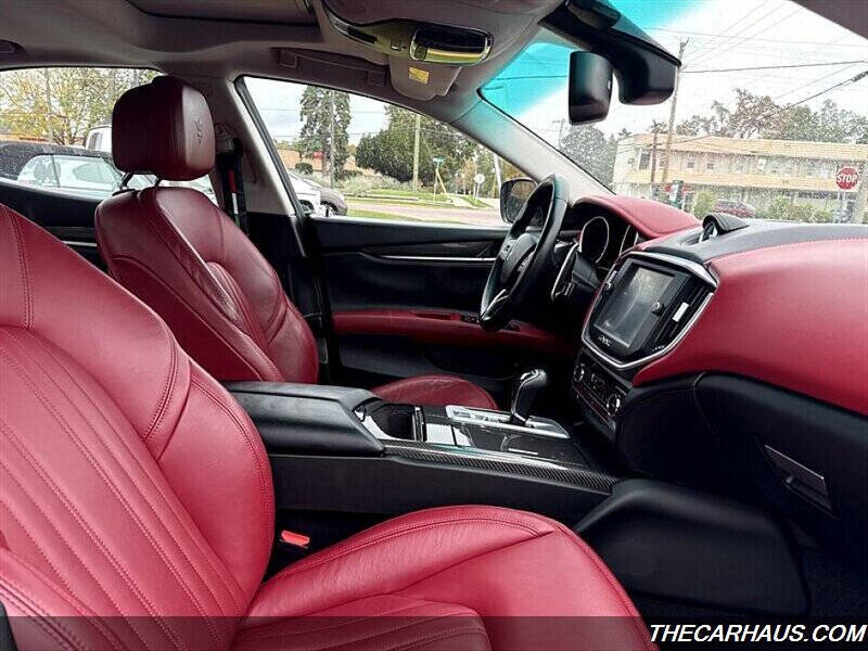 2015 Maserati Ghibli