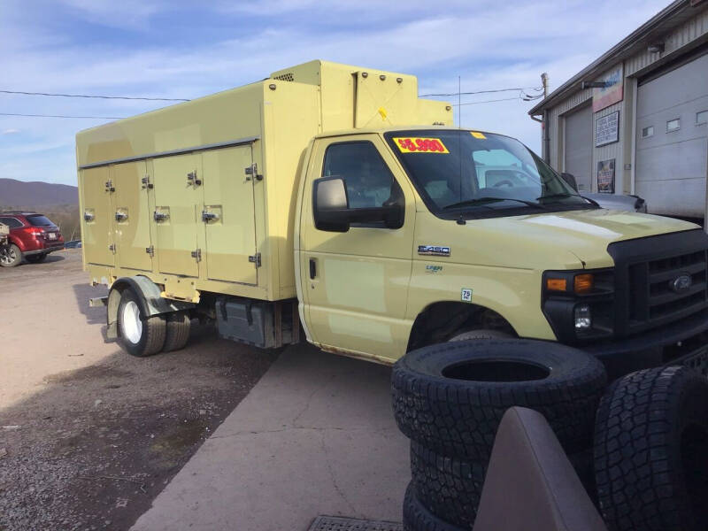 2011 Ford E-Series E-450 SD
