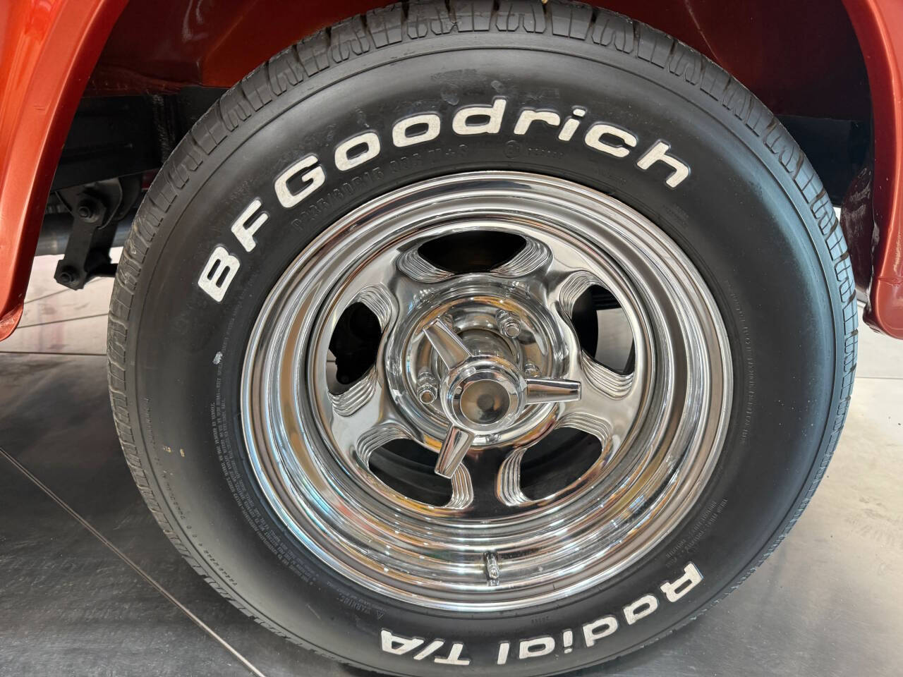 1966 Ford Econoline Supervan 37