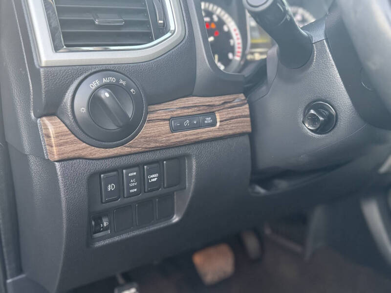 2017 Nissan Titan SL