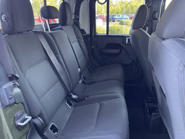 2021 Jeep Gladiator Willys