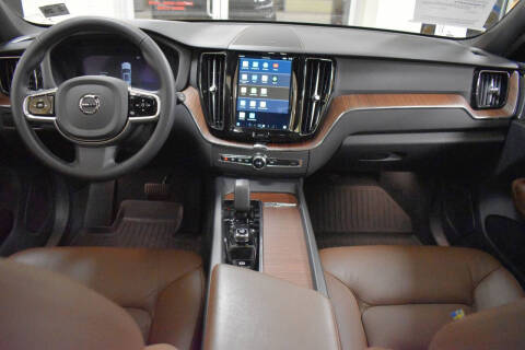 2024 Volvo XC60 B5 Plus Dark Theme