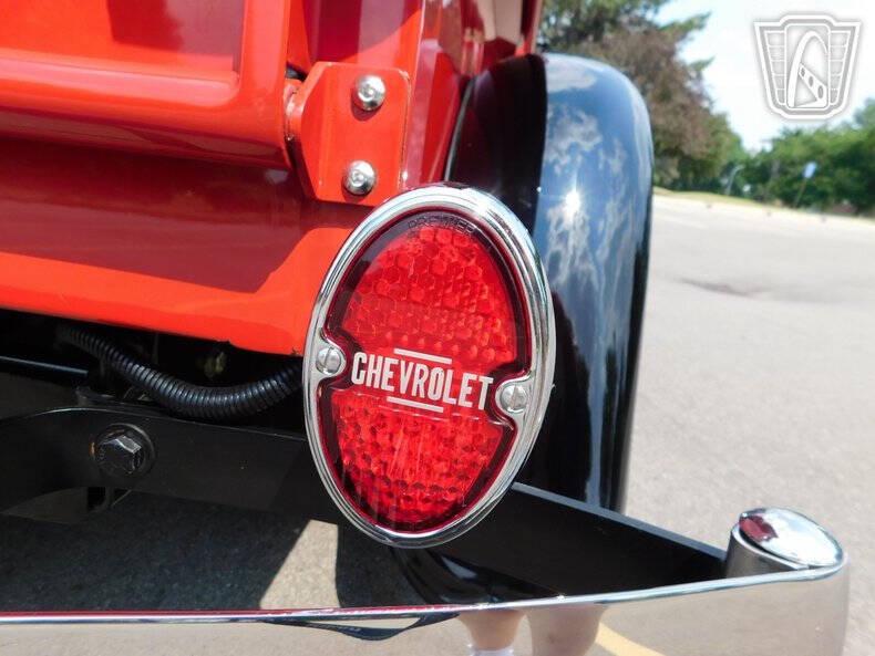 1933 Chevrolet Apache