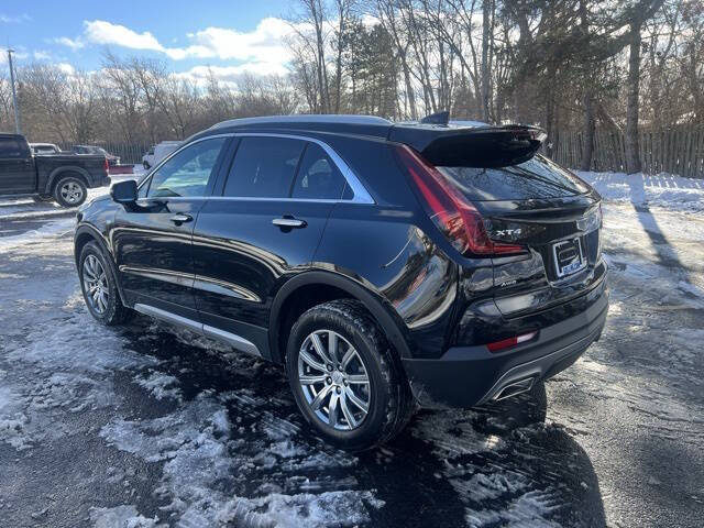 2022 Cadillac XT4 Premium Luxury