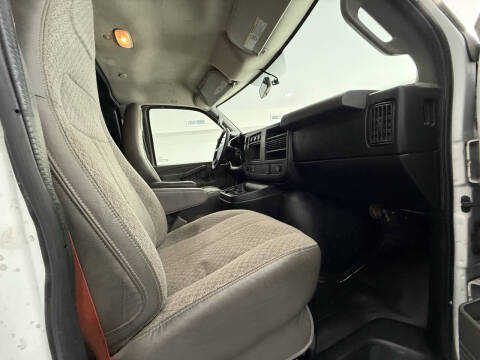 2017 Chevrolet Express 2500