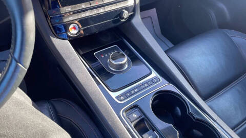 2017 Jaguar F-PACE 35t Prestige