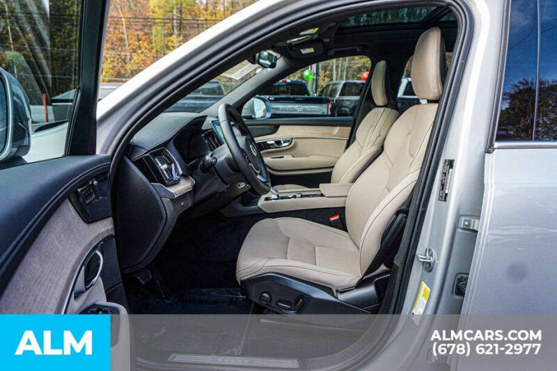 2025 Volvo XC90 B6 Plus Bright Theme 7P