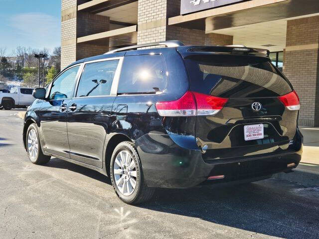 2014 Toyota Sienna XLE 7-Passenger