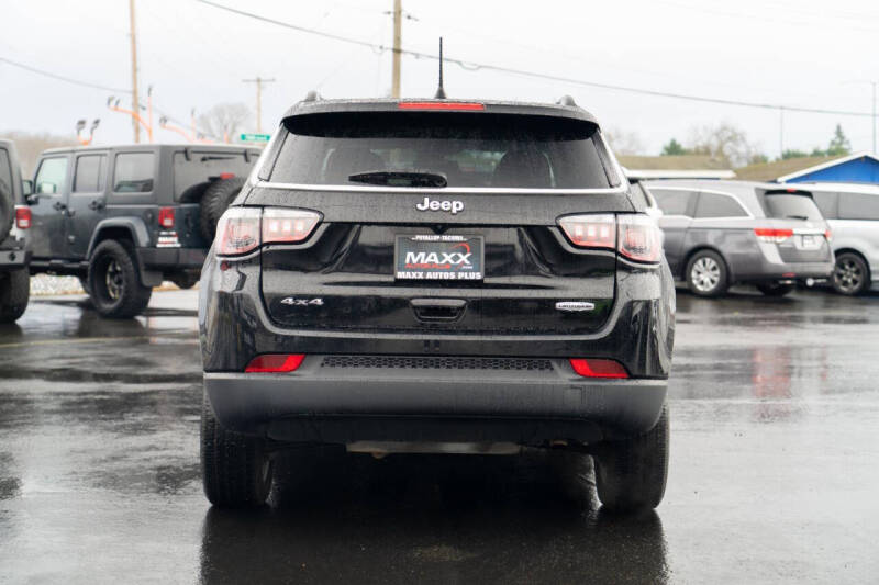 2022 Jeep Compass Latitude Lux
