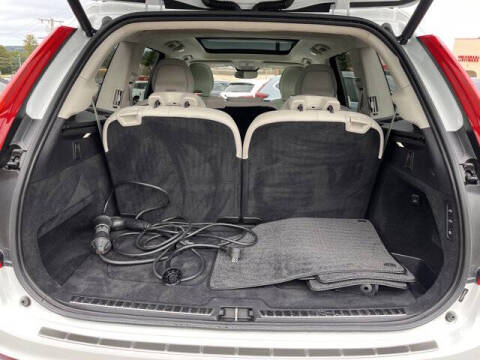 2023 Volvo XC90 Recharge T8 Ultimate Bright Theme 7P