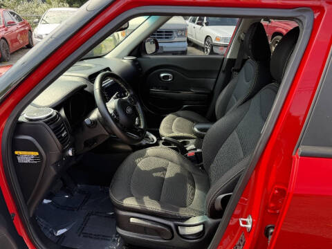 2016 Kia Soul +
