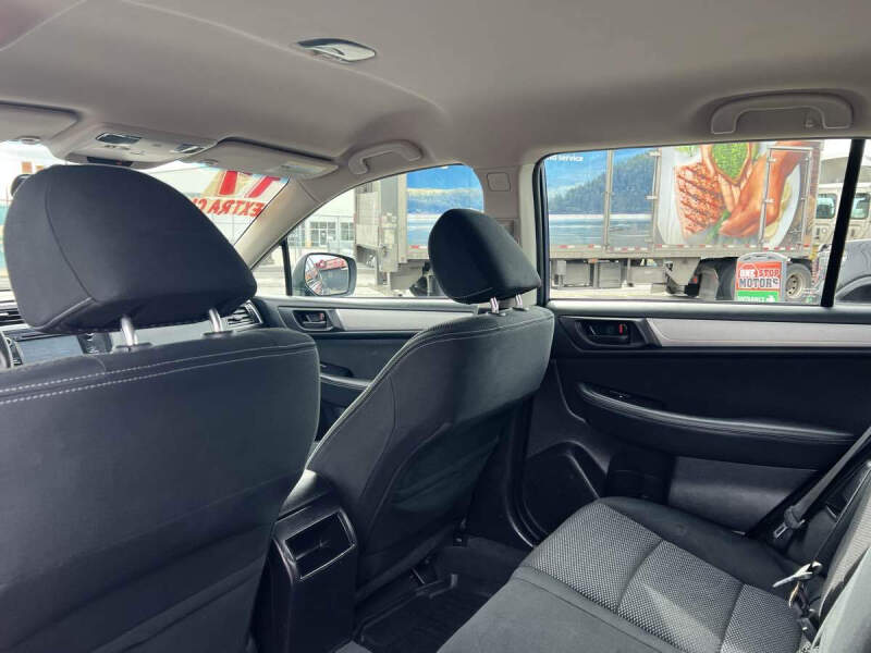 2017 Subaru Outback 2.5i