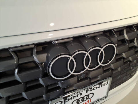 2025 Audi Q5 quattro Premium TFSI