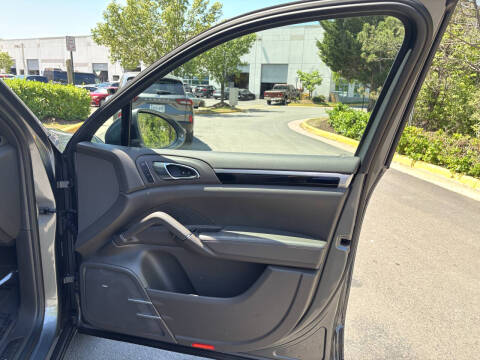2016 Porsche Cayenne S