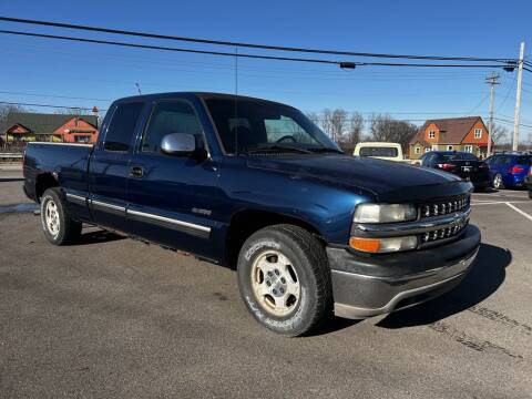 2002 Chevrolet Silverado 1500 for sale at Queen City Classics in West Chester OH