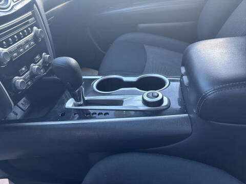 2019 Nissan Pathfinder SV