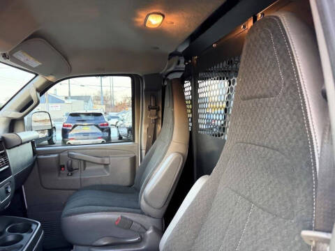 2024 GMC Savana 2500