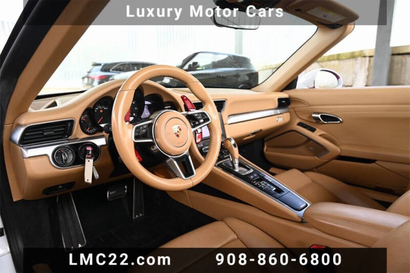 2017 Porsche 911 Carrera