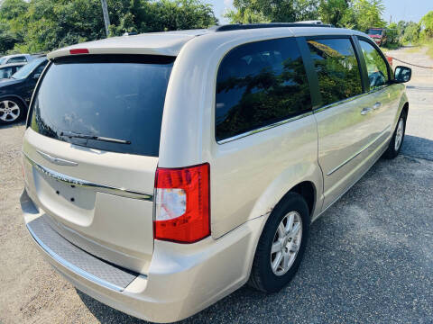 2012 Chrysler Town and Country Touring