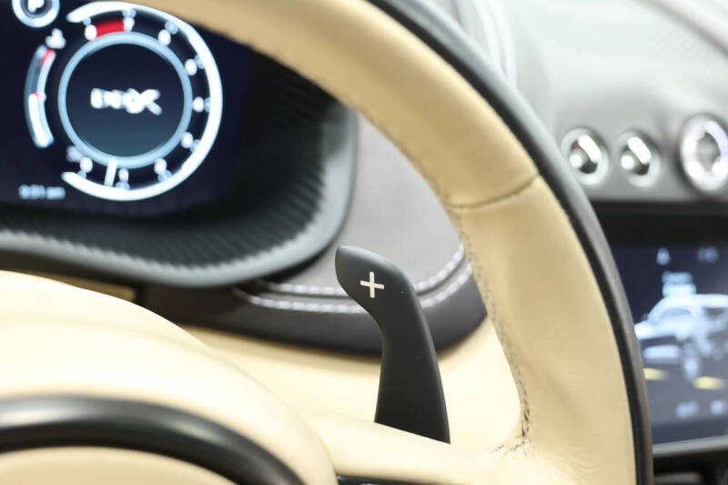 2021 Aston Martin DBX