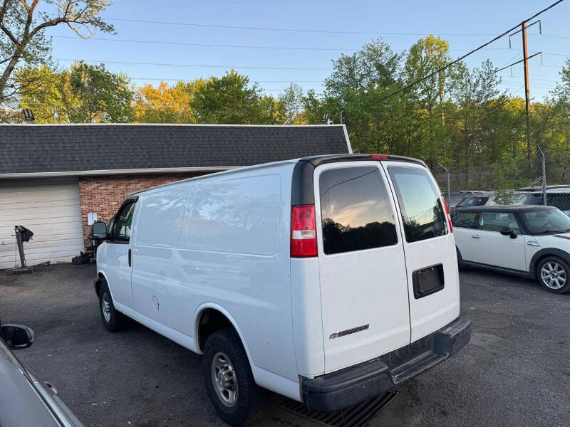 2019 Chevrolet Express 2500