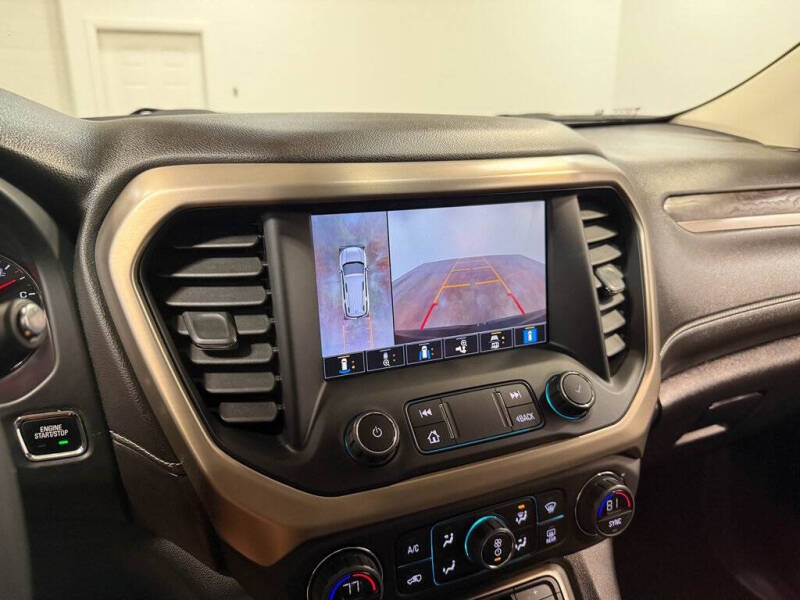 2022 GMC Acadia Denali