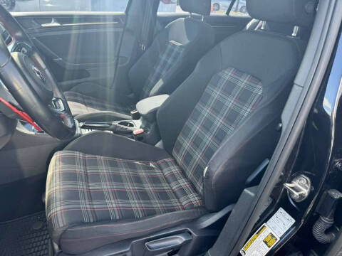 2017 Volkswagen Golf GTI S