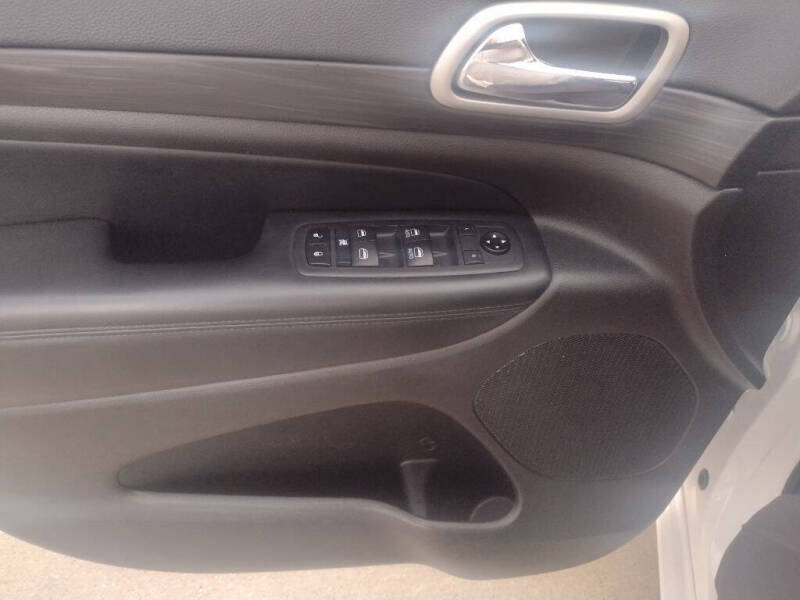 2020 Jeep Grand Cherokee Laredo