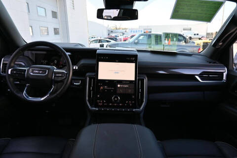 2025 GMC Yukon Elevation