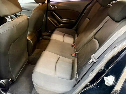 2017 Mazda MAZDA3 Sport