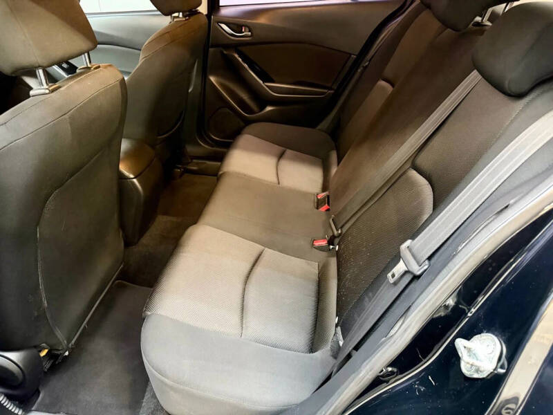 2017 Mazda MAZDA3 Sport