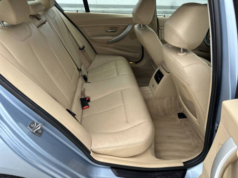 2013 BMW 3 Series 328i