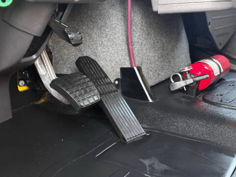 2018 Freightliner M2 106