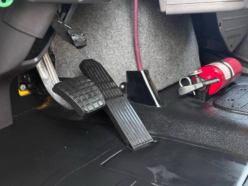 2018 Freightliner M2 106