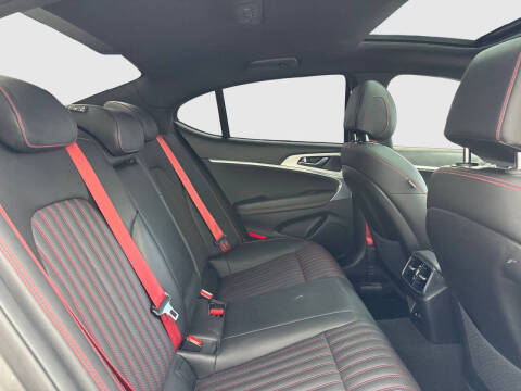 2023 Genesis G70