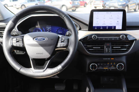 2022 Ford Escape Titanium